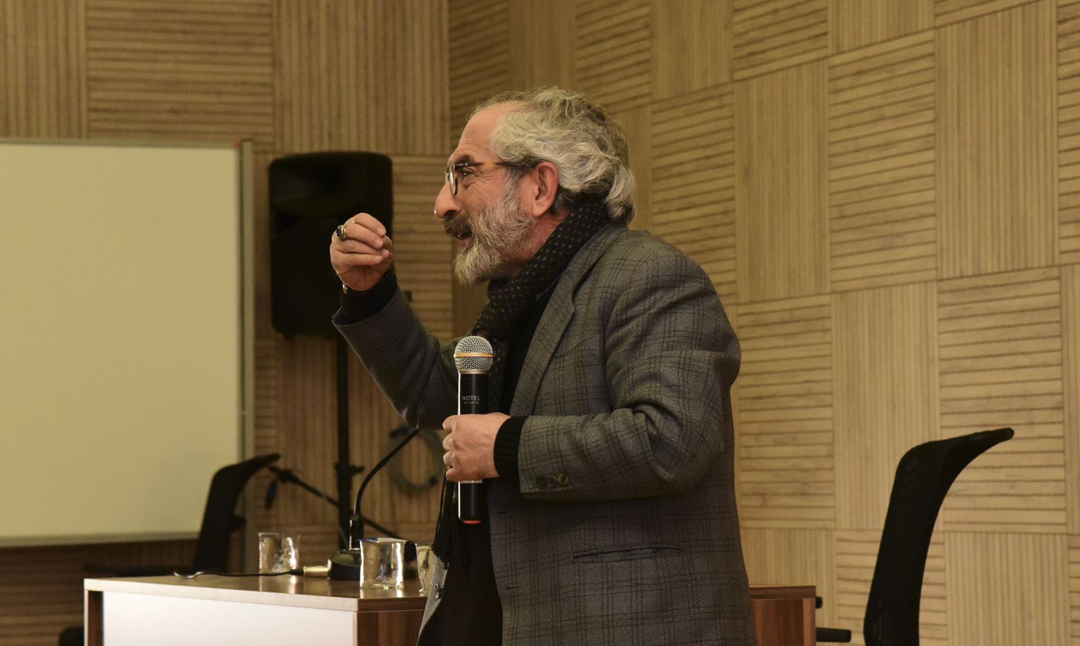 Toplumsal Cinsiyet Bağlamında Aile ve Din Konferansı Verildi